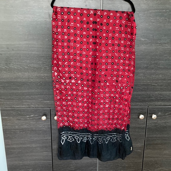 Fabindia Silk Red Scarf with White & Black Diamond Pattern & Black Ends - Picture 2 of 10